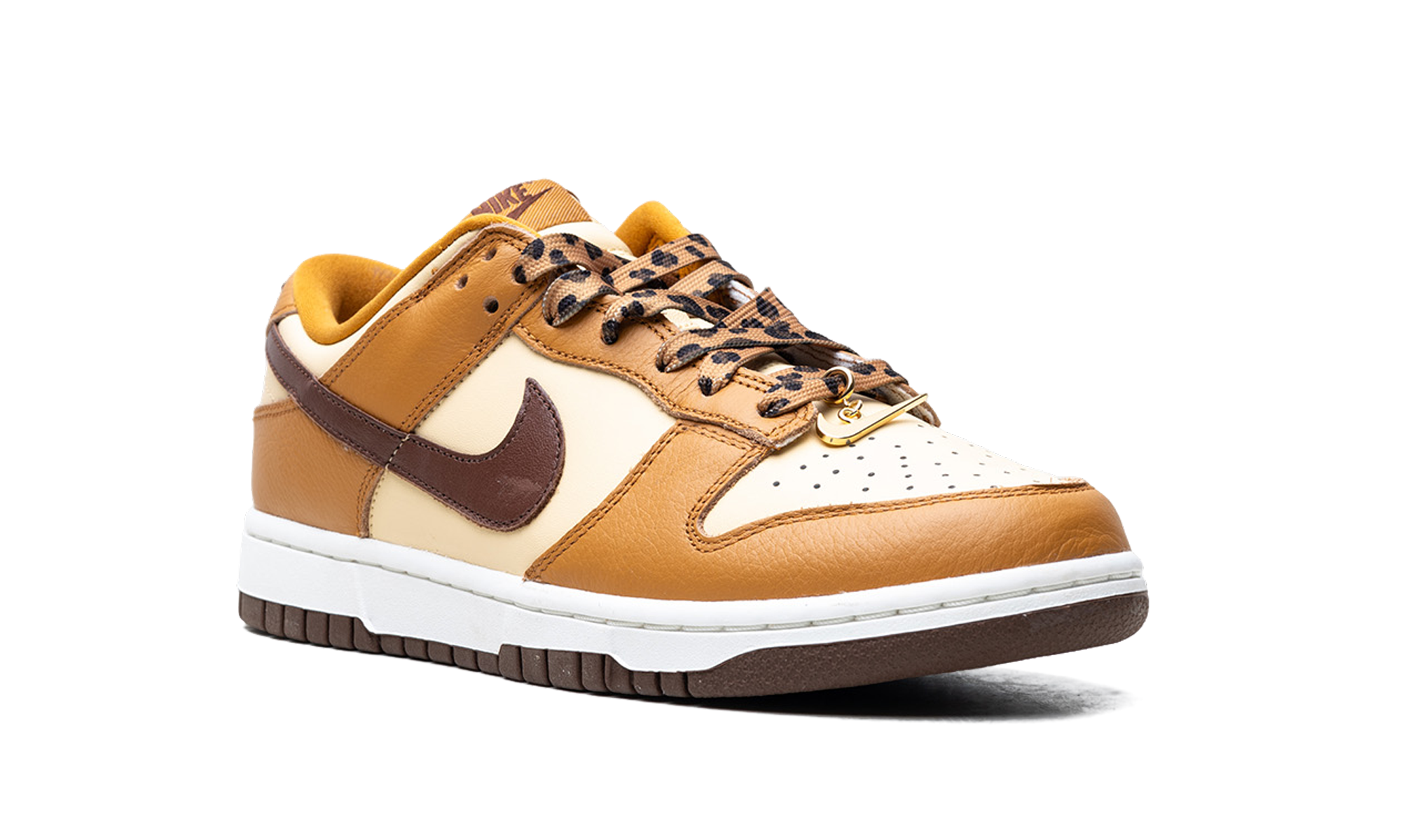 Dunk Low SE WMNS "Cherry Charms - Desert Ochre" HQ7487 700