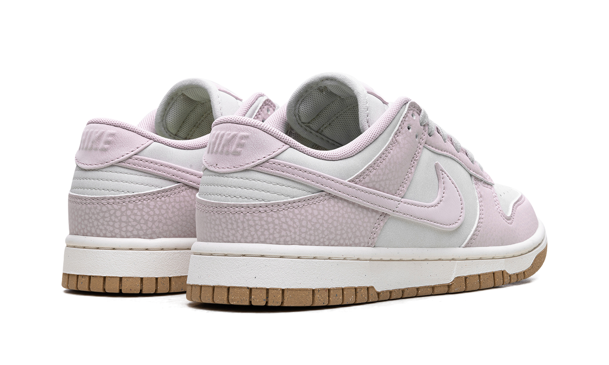 Dunk Low WMNS "Platinum Violet" FN6345 001