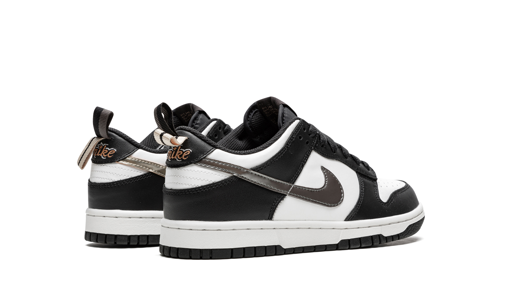 Dunk Low "Black White Metallic" DH9764 001