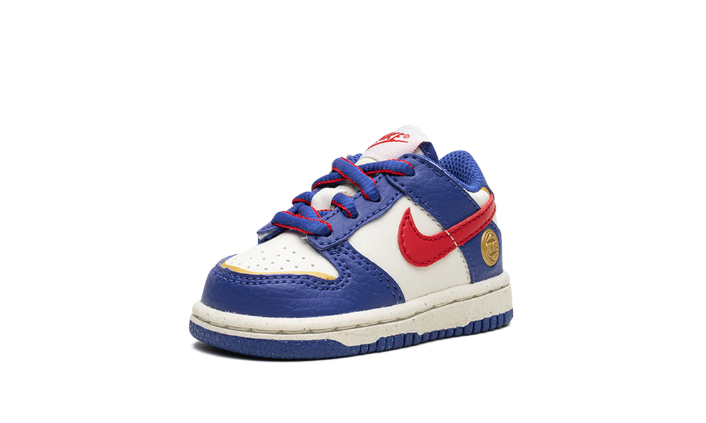 Dunk Low "Superhero" FD0675 400