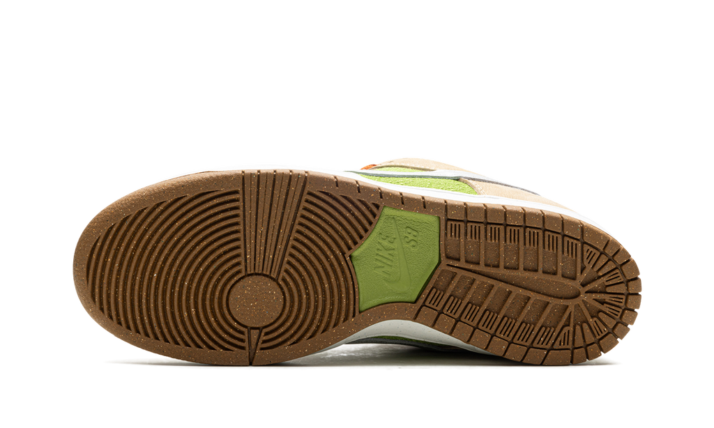 SB Dunk Low "Escargot" FQ7585 200