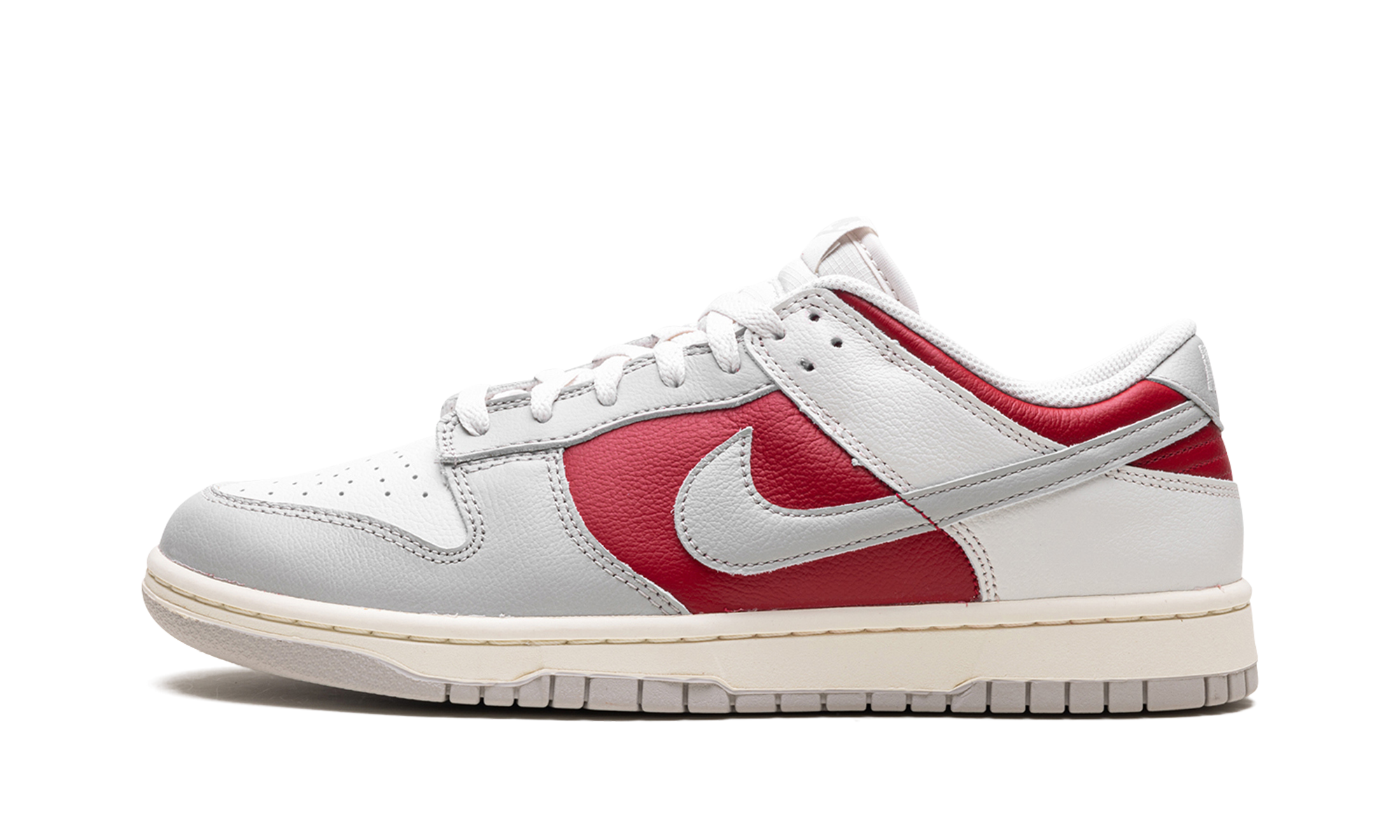 Dunk Low "Ultraman" HJ9093 030