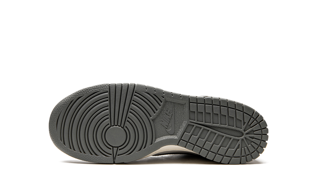 Dunk High SE (GS) "Grey/Sail" DM1028 001