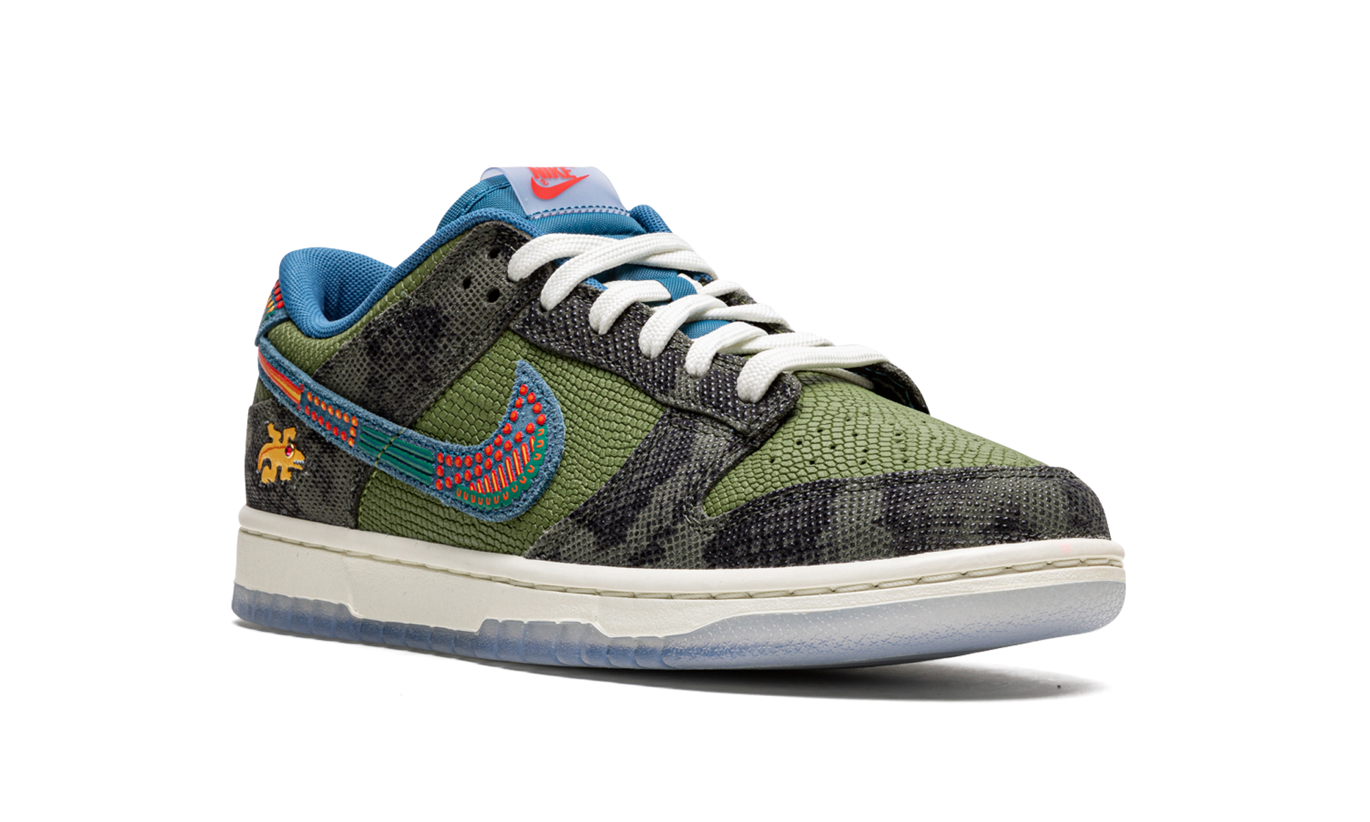 Dunk Low "SiEMPRE Familia" DO2160 335