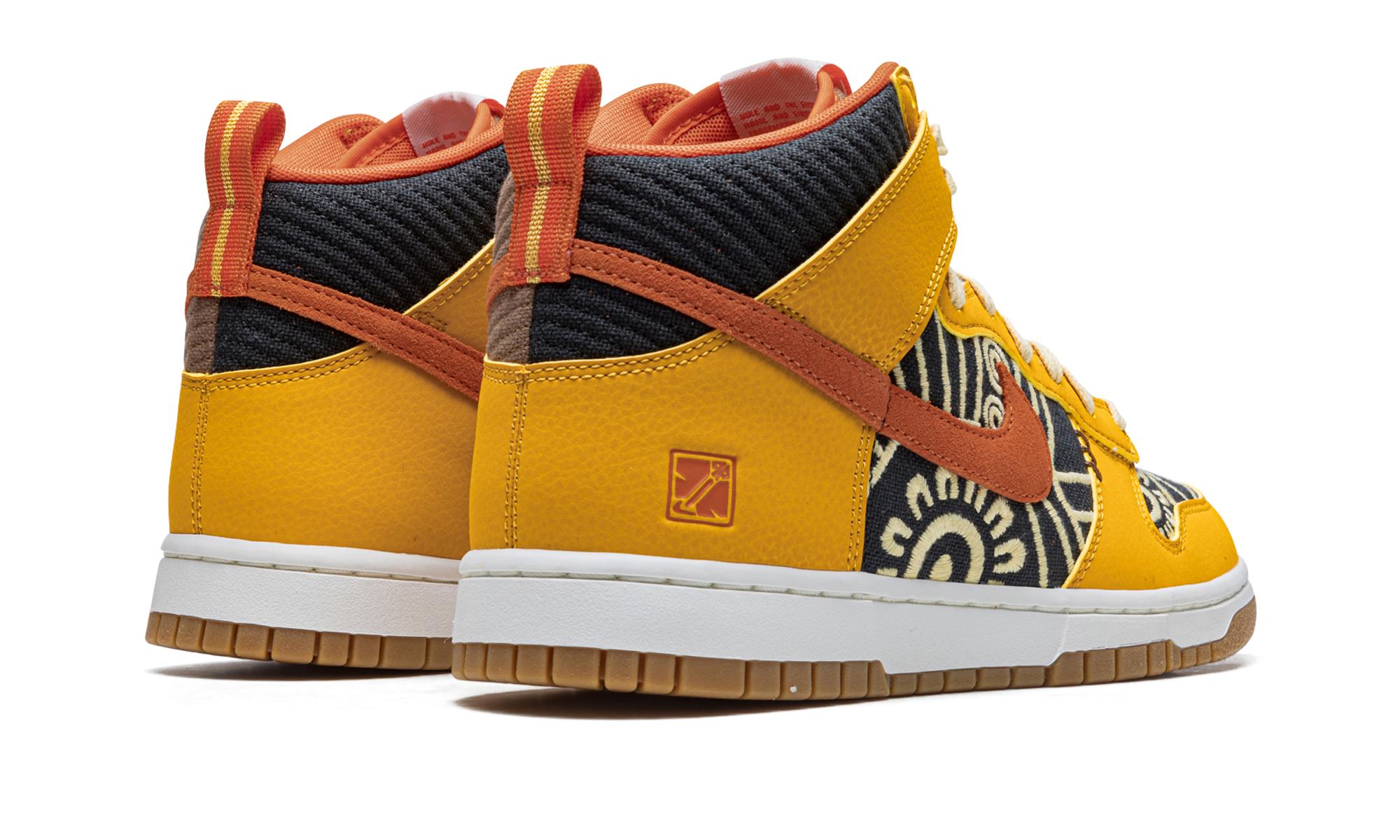 Dunk High "Somos Familia" DZ5354 045