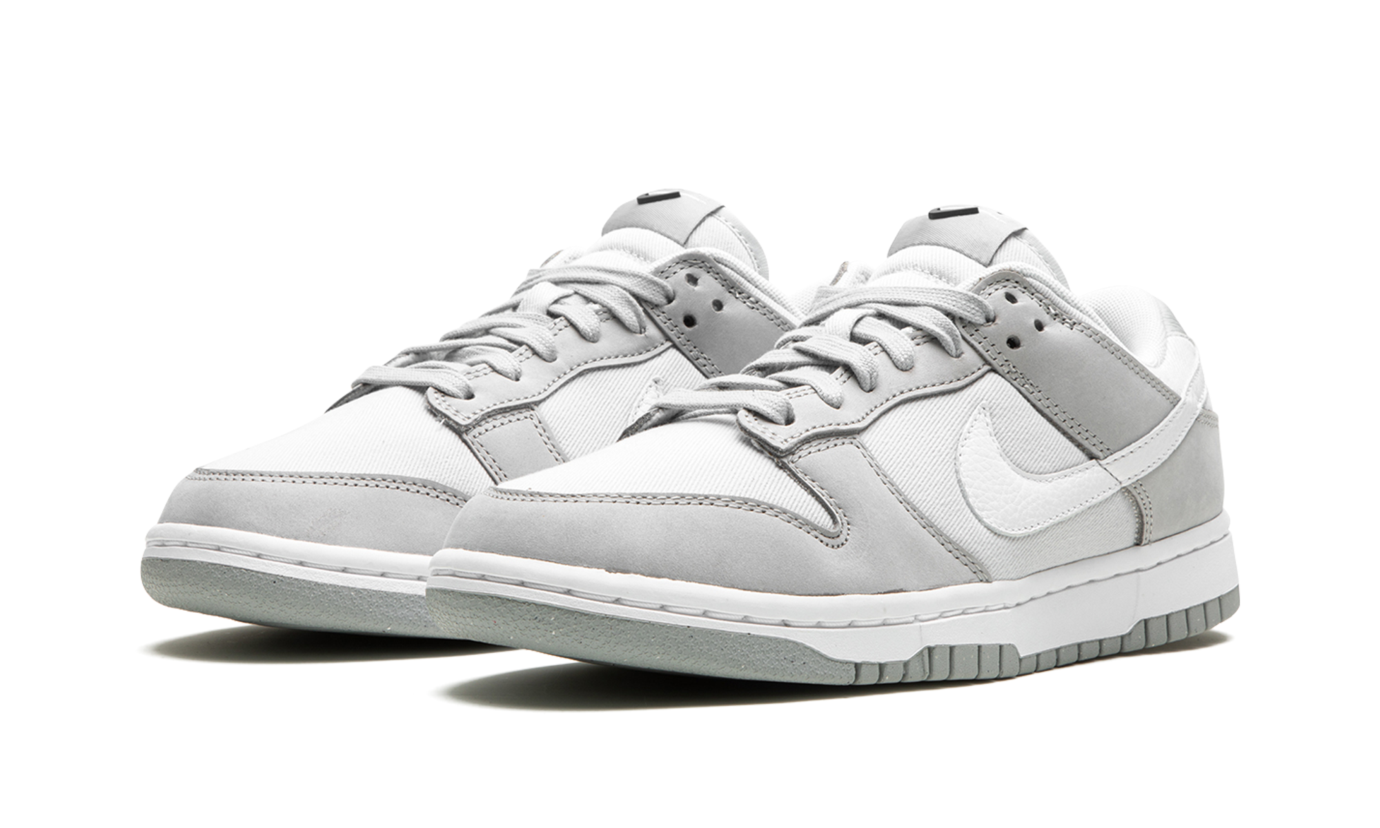 DUNK LOW LX NBHD WMNS "Light Smoke Grey" FB7720 002