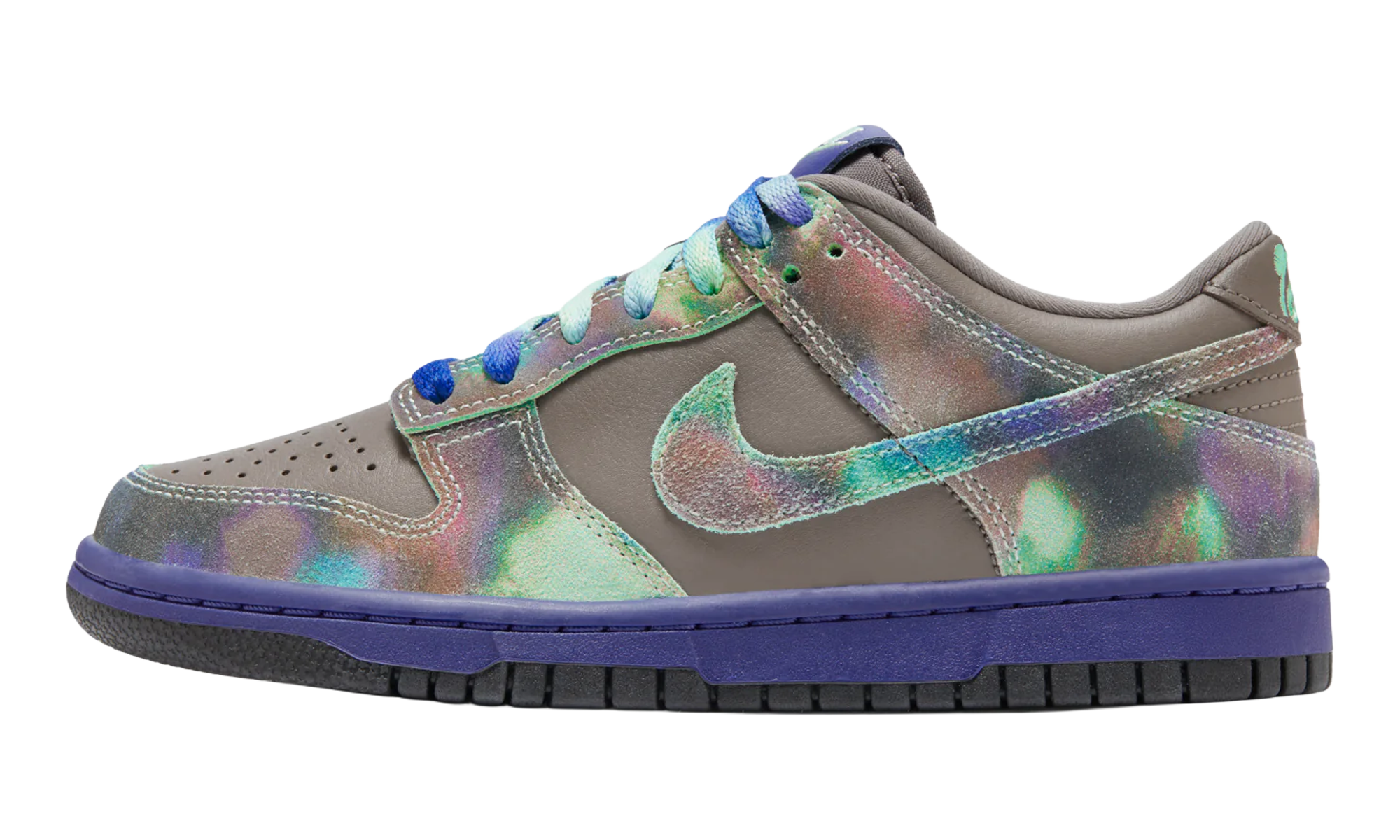 Dunk Low SE GS "Panda-Monium Cave Stone" HQ9294 200