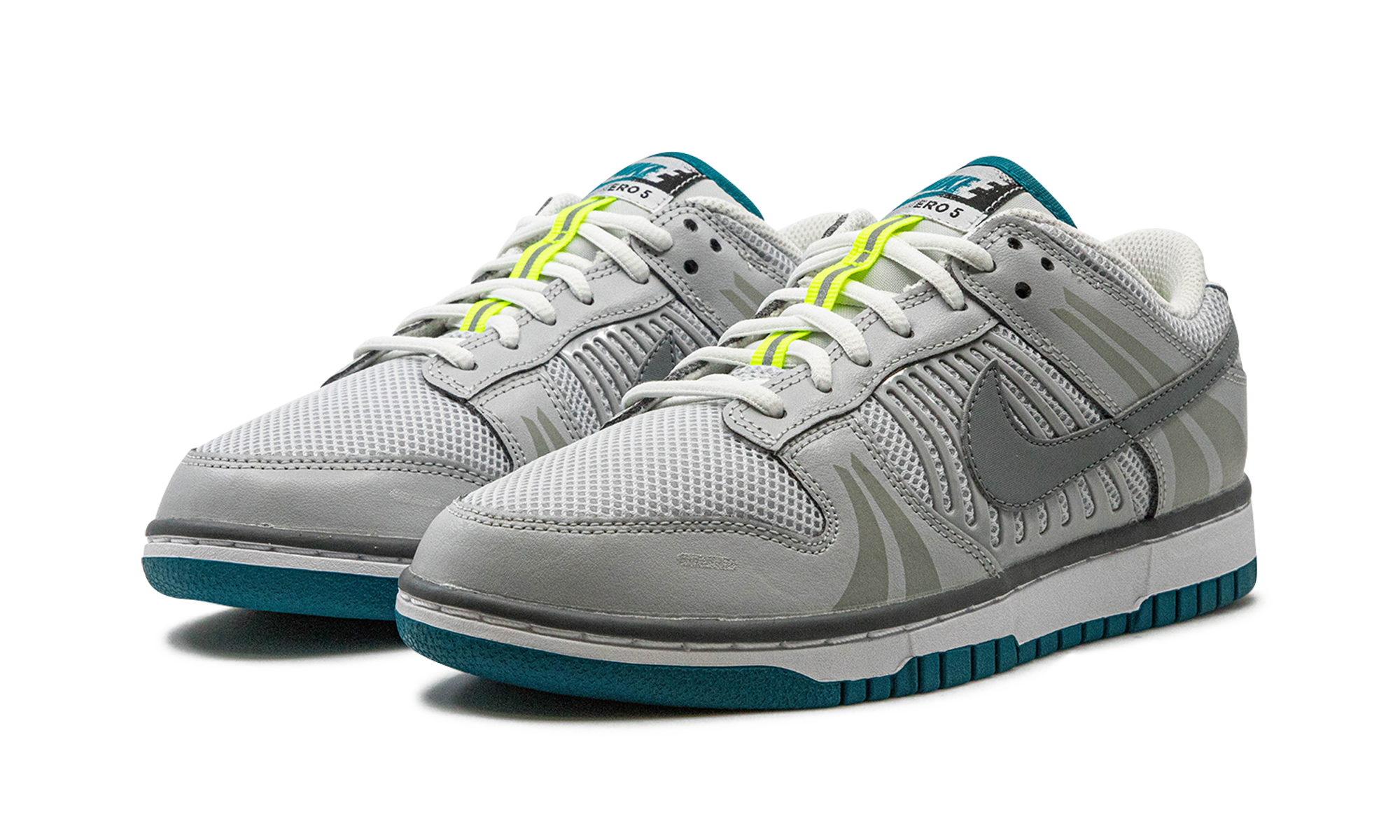 DUNK LO SE WMNS "Vomero - Timeless" FJ5473 099