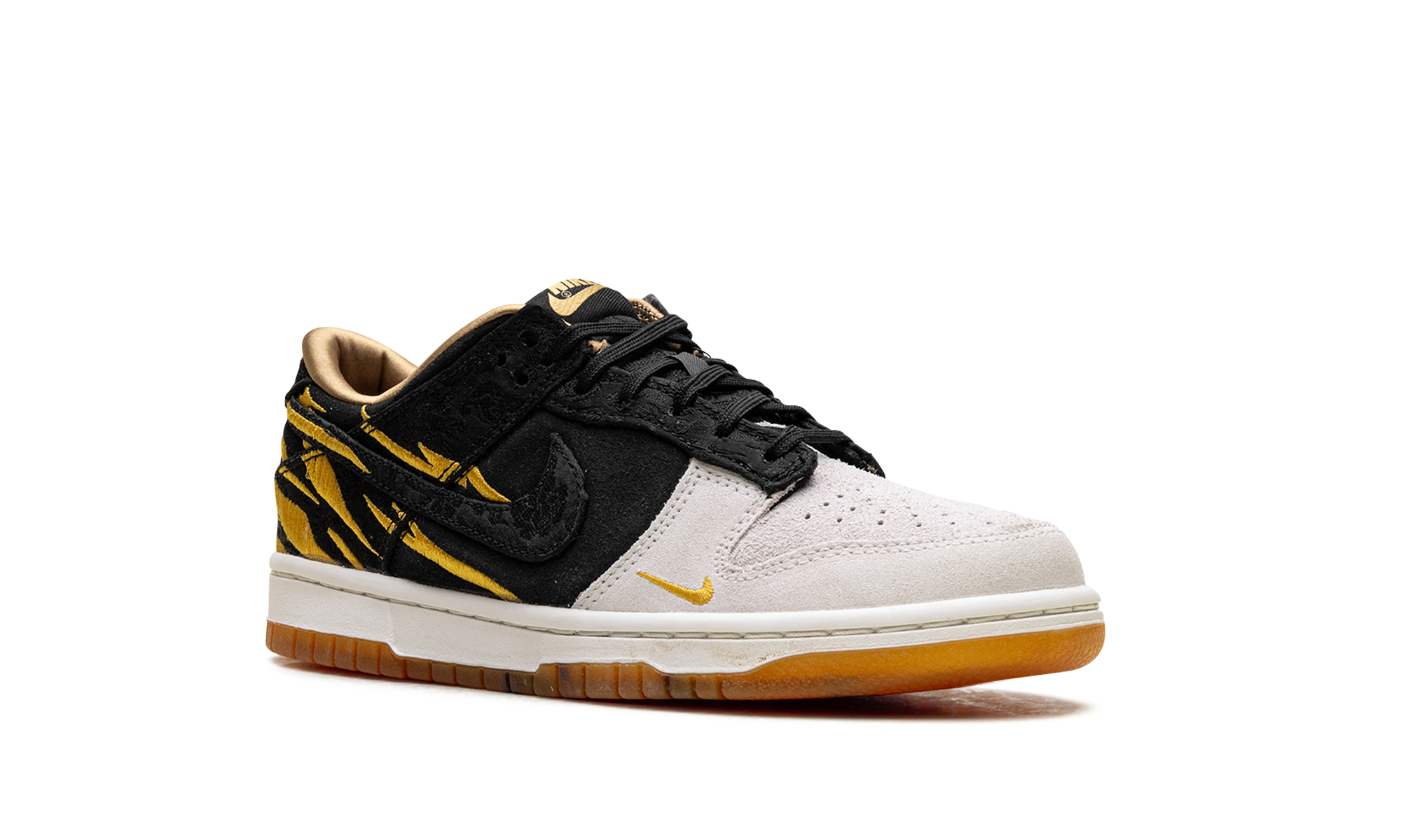 Dunk Low GS "Year of the Tiger (2022)" DQ5351 001