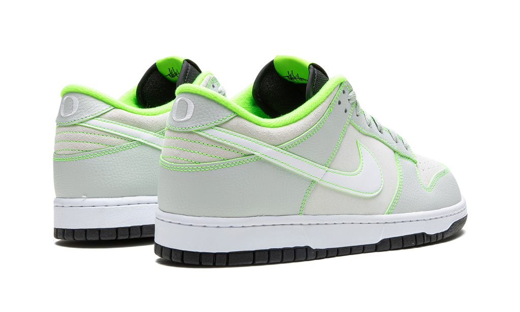 Dunk Low UO P "Oregon" FQ7260 001